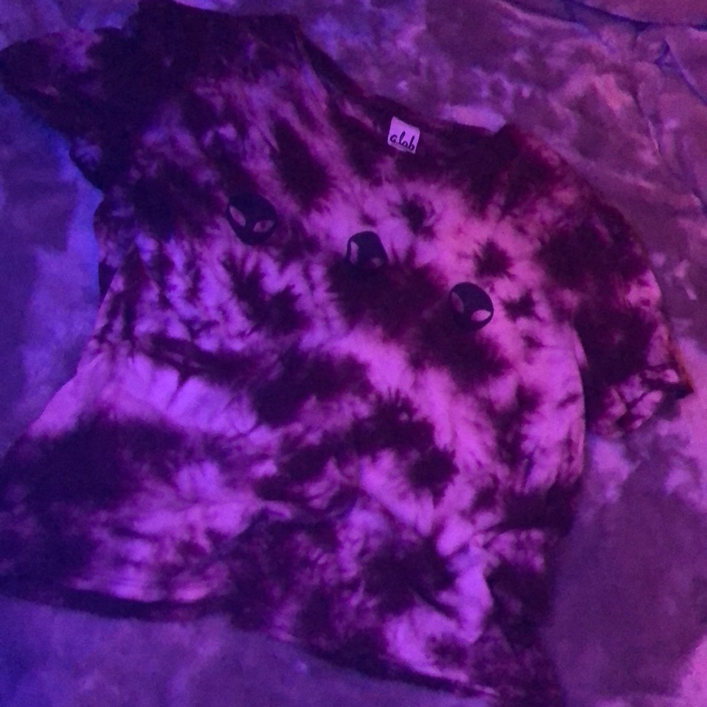 cropped shirt